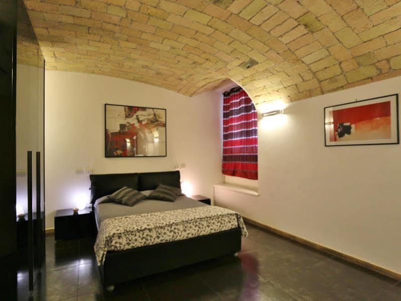 Residenza Adriana Affittacamere 2*