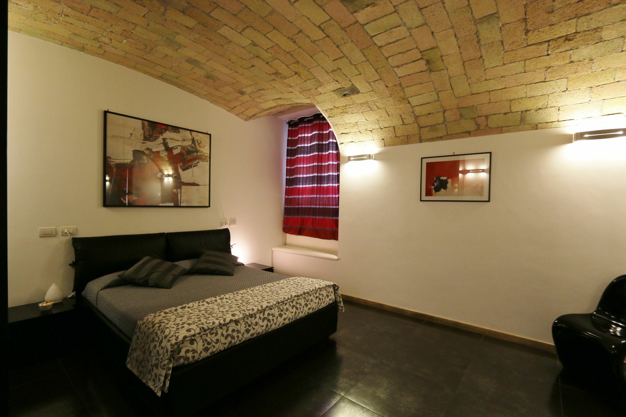 Affittacamere Residenza Adriana 2*