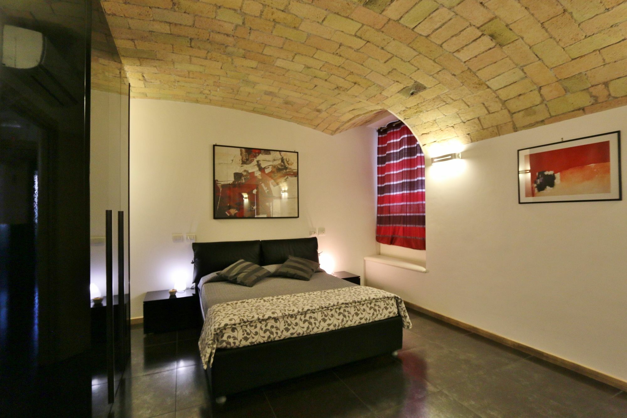 Residenza Adriana Affittacamere 2*